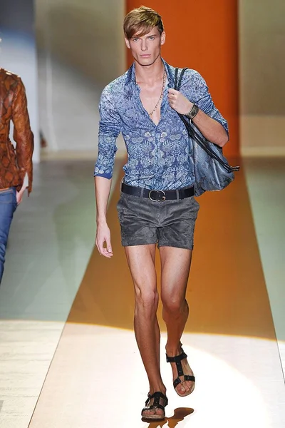 Look 21